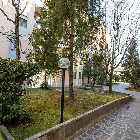 Guesthost - Casa Mia Casa Tua - 公寓 贝尔加莫